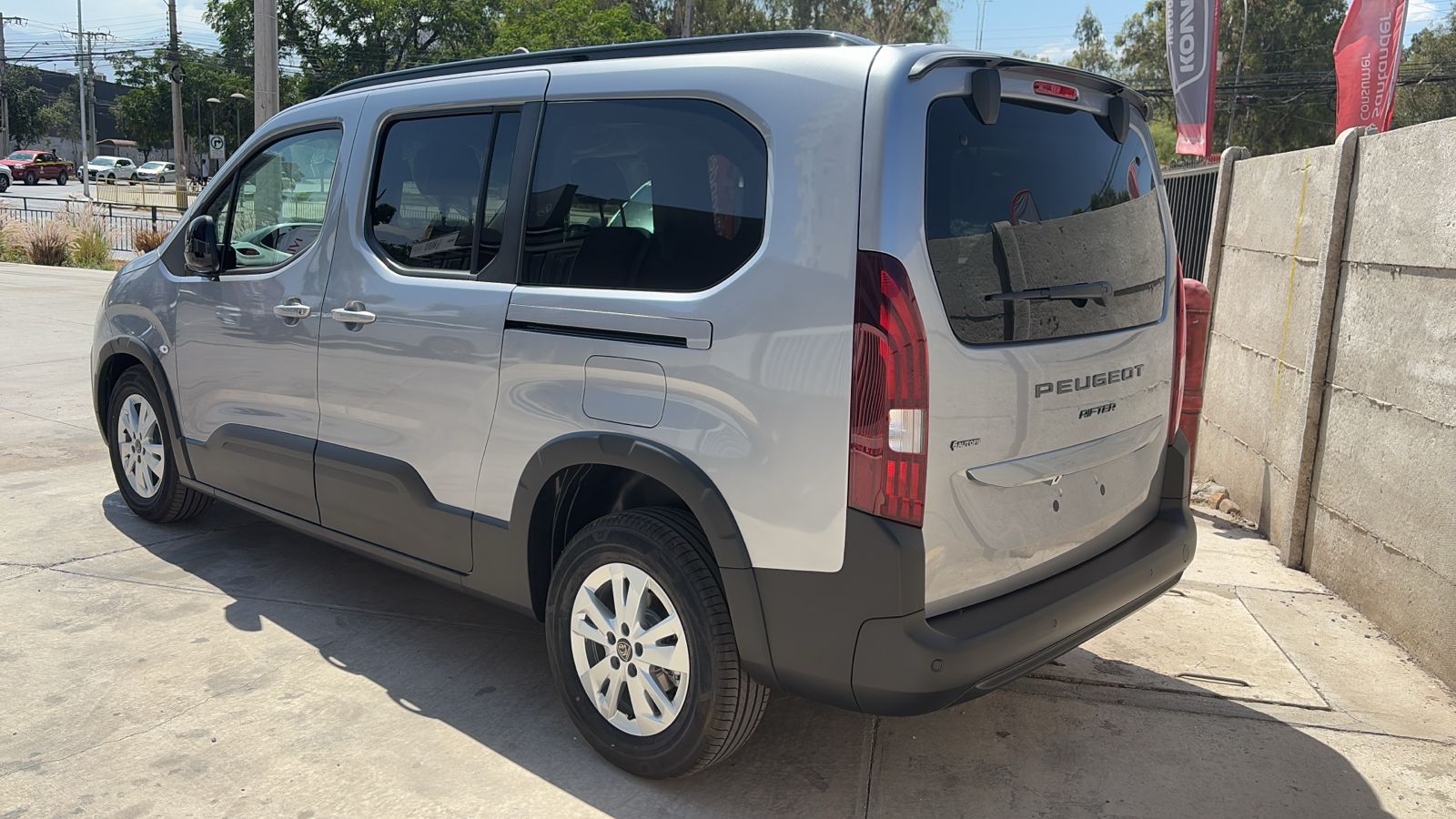 Peugeot New Rifter MCA Allure BlueHDi 130 EAT8 #2